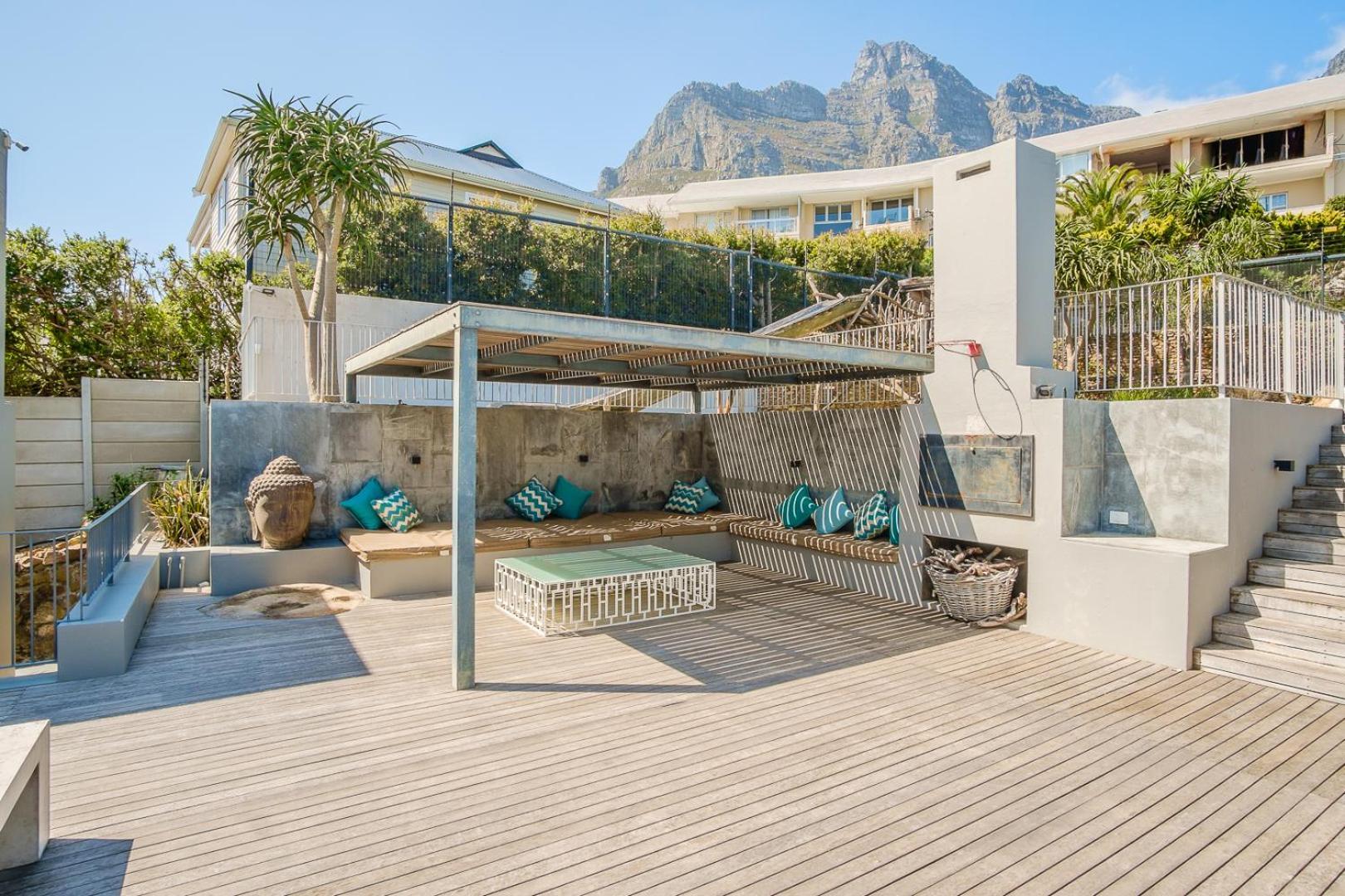 Lookout Camps Bay Holiday home