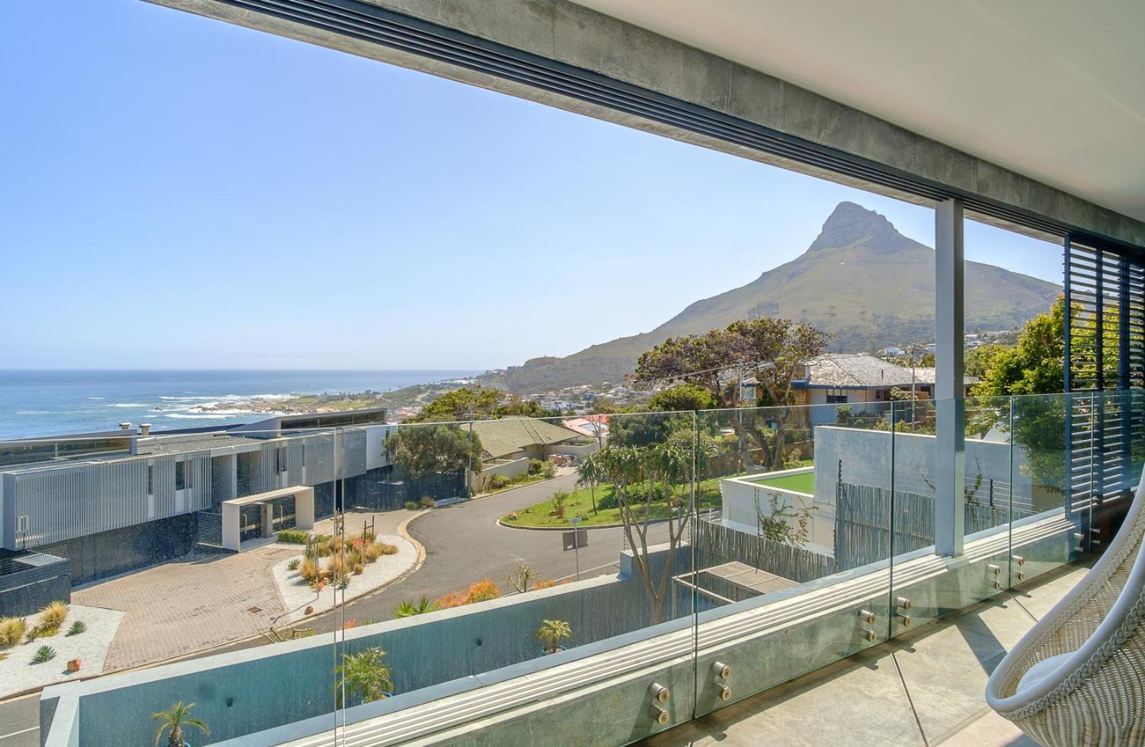 Lookout Camps Bay Holiday home *