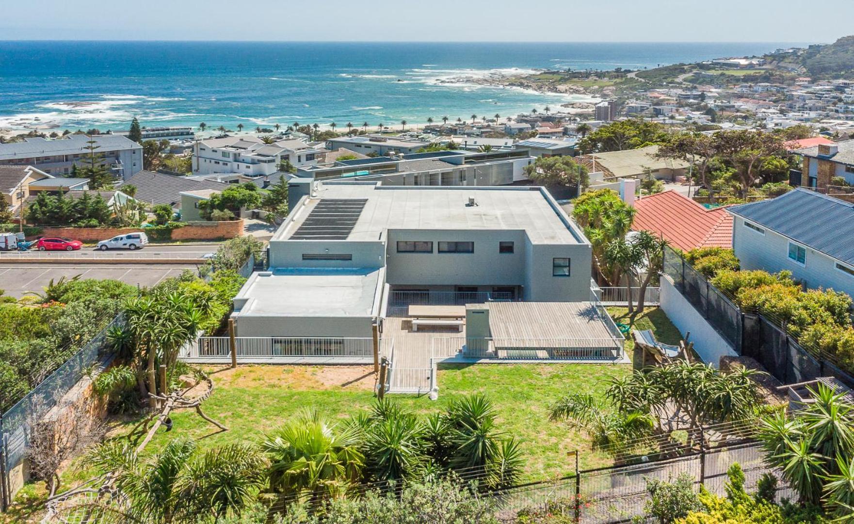 Lookout Camps Bay *